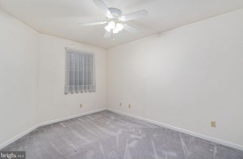 7772 Cross Creek Cir, Breinigsville PA  18031-1317 exterior