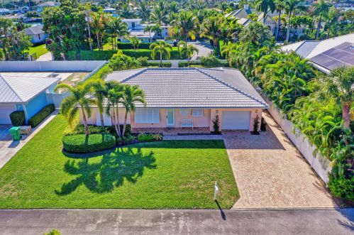 1118 Surf Rd, West Palm Beach, FL 33404-3830