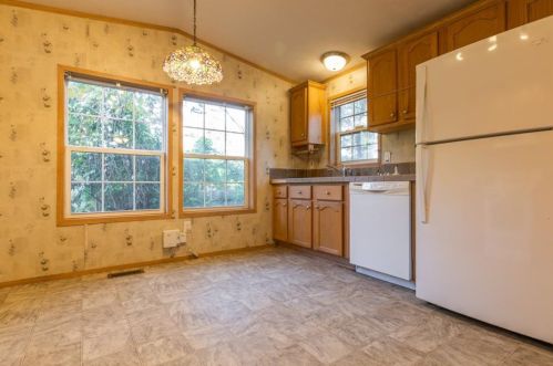 6101 Post Rd, North Kingstown RI  02852-1841 exterior
