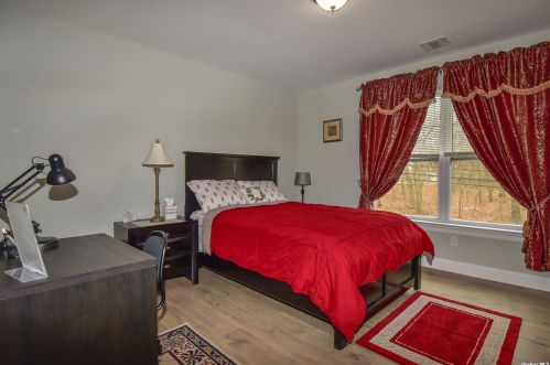 45 Crystal Brook Hollow Rd, Mount Sinai NY  11766-1606 exterior