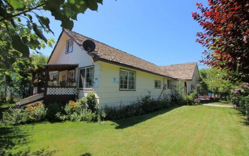 303 Main St, Granger, WA 98932-9358