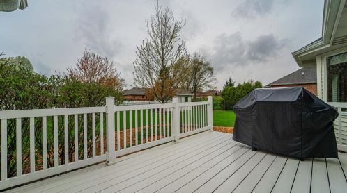 9156 Maple Dr, Dyer IN  46373-9149 exterior