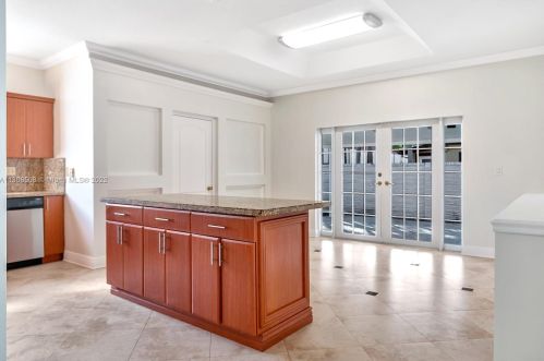 7090 5th Ave, Hialeah FL  33014-4952 exterior