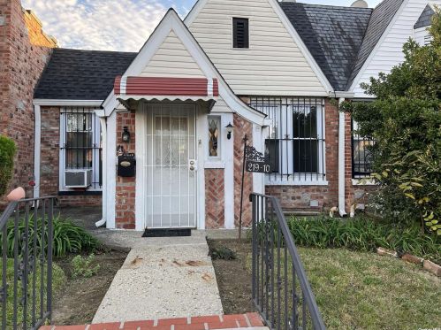 219-10 Murdock Ave, Jamaica, NY 11429-1312