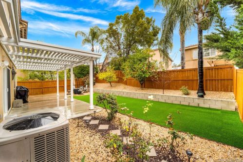 42064 Pine Needle St, Temecula CA  92591-7915 exterior