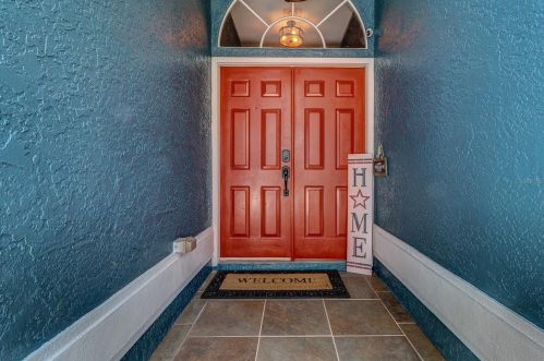 4818 Harbor Woods Dr, Palm Harbor, FL 34683-1000