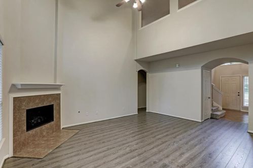 18 Prairie Oak Dr, Conroe TX  77385-3753 exterior
