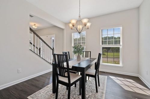 328 Park Edge Dr, Clinton, PA 15026-1786