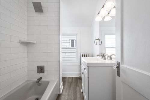 234 Berkley Ave, Pittsburgh PA  15221-4803 exterior