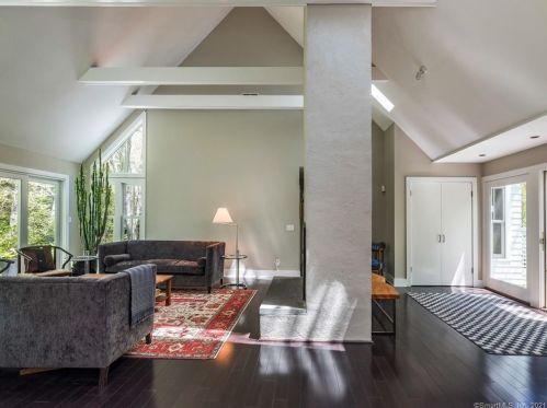 80 Ingham Hill Rd, Essex CT  06426-1507 exterior