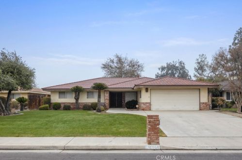 6708 Bridgeport Ln, Bakersfield, CA 93309-3479