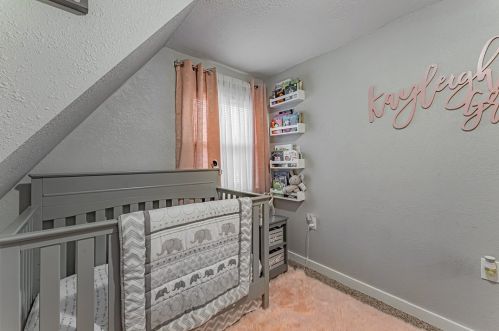 1323 Bellaire Pl, Pittsburgh PA  15226-1829 exterior