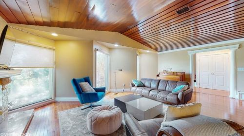 828 Sherry Dr, Valley Cottage NY  10989-2202 exterior