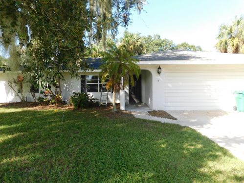 7608 Kenwood Rd, Fort Pierce, FL 34951-1417