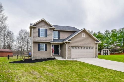 5972 Deedee Cir, Harmon, OH 44662-8310