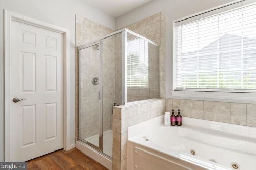 25 Summerlyn Dr, Ephrata PA  17522-9331 exterior