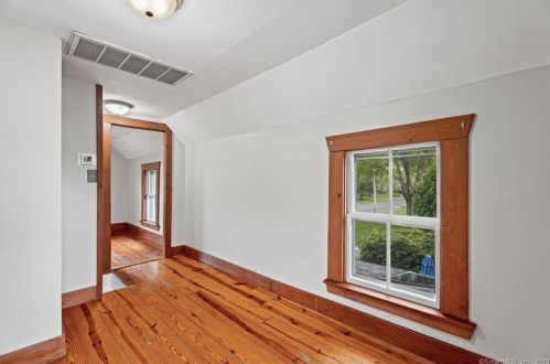 1305 Main St, Wapping CT  06074-2454 exterior