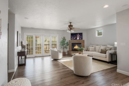 4264 Pepperwood Ave, Long Beach CA  90808-1534 exterior