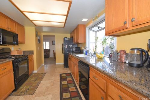 3555 Cherry Blossom Ln, Lake Elsinore CA  92530-1844 exterior