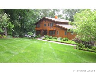 34 Deerfield Rd, Brookfield Center, CT 06804-1304