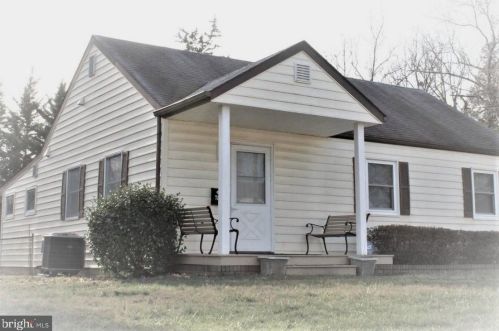 7341 Howard Ct, Falls Church VA  22043-1340 exterior