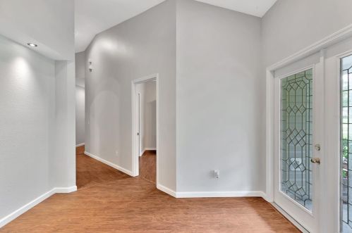 1623 Woodfield Ct, Lutz FL  33558-8485 exterior