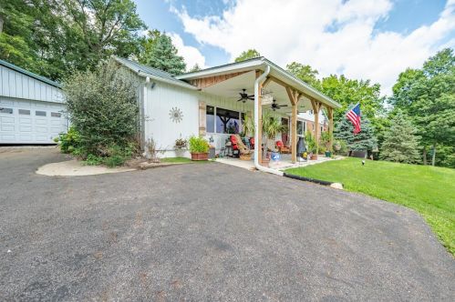 1525 Lamb Rd, Carroll, OH 43112-9423