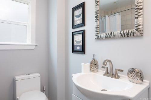 406 Poplar St, Compton CA  90220-2038 exterior