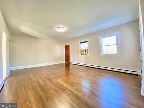 192 Varsity Ave, Princeton NJ  08540-6424 exterior