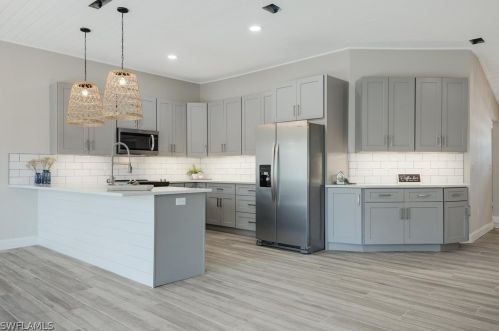 1291 Treasure Ct, Marco Island, FL 34145-5039