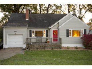 2108 Fort Henry Dr, Kingsport, TN 37664-3604