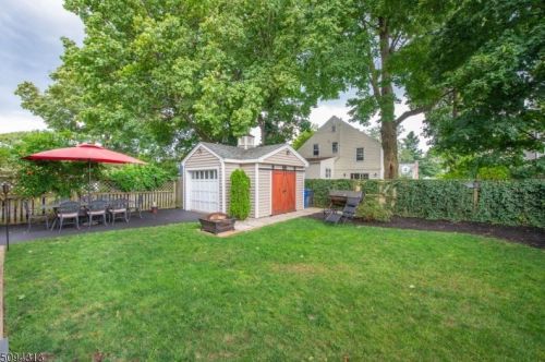 17 Kennedy Rd, Greystone Park NJ  07950-2311 exterior
