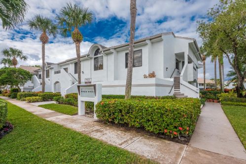 7521 Glendevon Ln, Delray Beach, FL 33446-2804