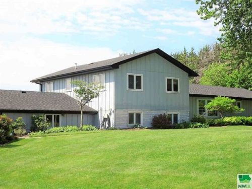 2612 210th St, Moville, IA 51039-8124