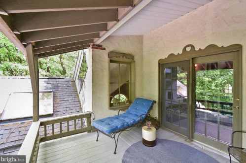 5693 Kernsville Rd, Orefield PA  18069-2226 exterior