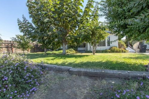 2950 Sierra St, Riverbank CA  95367-2230 exterior