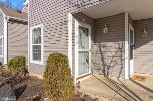 27015 Bennett Pl, Southampton, PA 18966-5562