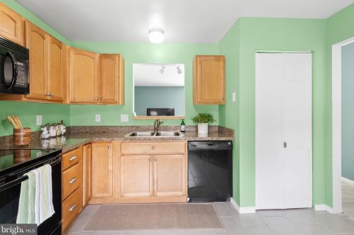 3 Ingrid Ct, Wilmington DE  19808-4062 exterior