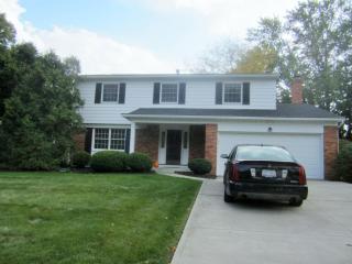1341 Hickory Ridge Ln, Columbus, OH 43235-1130