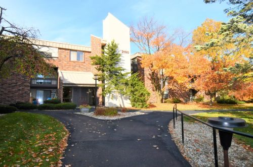 2150 Good Hope Rd, Milwaukee, WI 53209-2744