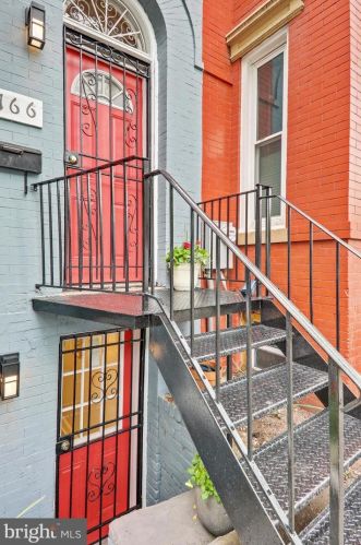 766 Harvard St, Washington, DC 20001-3810