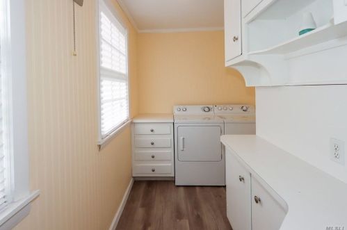 316 Herbert Pl, Bethpage NY  11714-4714 exterior