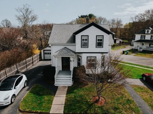 70 Dyer Ave, Whitman, MA 02382-2409