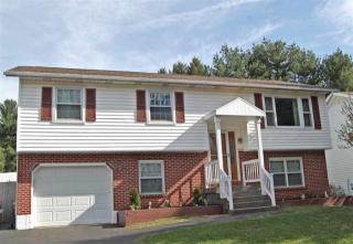 15 Dunleer Dr, Troy NY  12180-6151 exterior