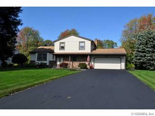 34 Denishire Dr, Rochester, NY 14624-1056