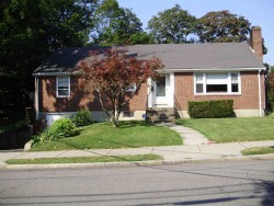 33 Central Ave, Newton, MA 02460-1710