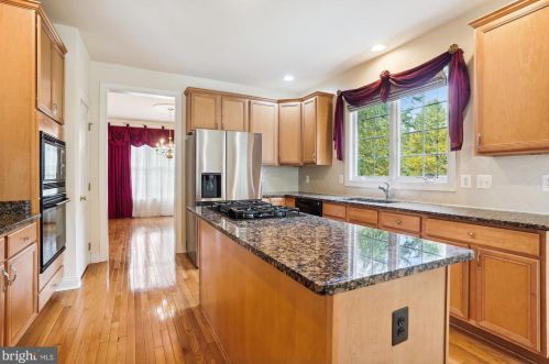 15046 Gaines Mill Cir, Haymarket VA  20169-4500 exterior
