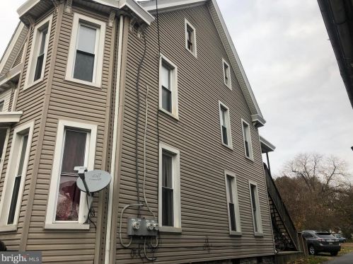 120 2nd St, Highspire, PA 17034-1101