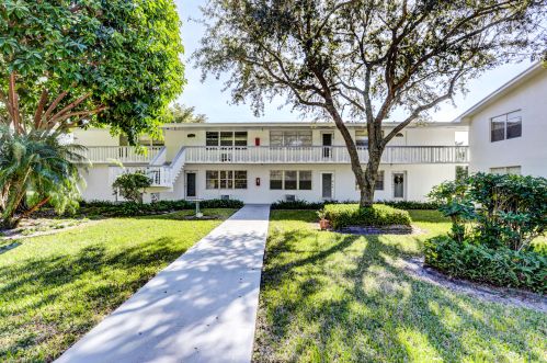 406 Sheffield Q, West Palm Beach, FL 33417-1548