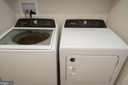 2 Highland Dr, Seaford DE  19973-4827 exterior